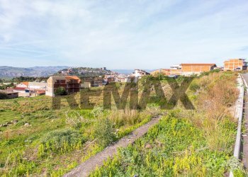 Vista delle montagne - Terreno edificabile Via Biella
74, Paterno - foto 9