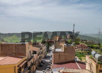 Edificio all\'aperto - Casa indipendente via circonvallazione
284, Caltagirone - foto 9