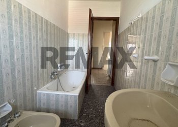 Bagno - Appartamento Via Trappeto
 
33, San Giovanni la Punta - foto 3
