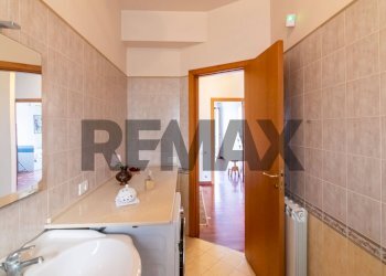 Bagno - Villa a Schiera Via Castelnuovo Don Bosco
 
snc, Acireale - foto 27