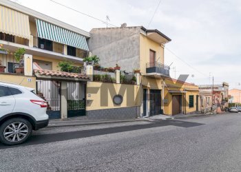 Edificio all\'aperto - Villa a Schiera Via Castelnuovo Don Bosco
 
snc, Acireale - foto 34