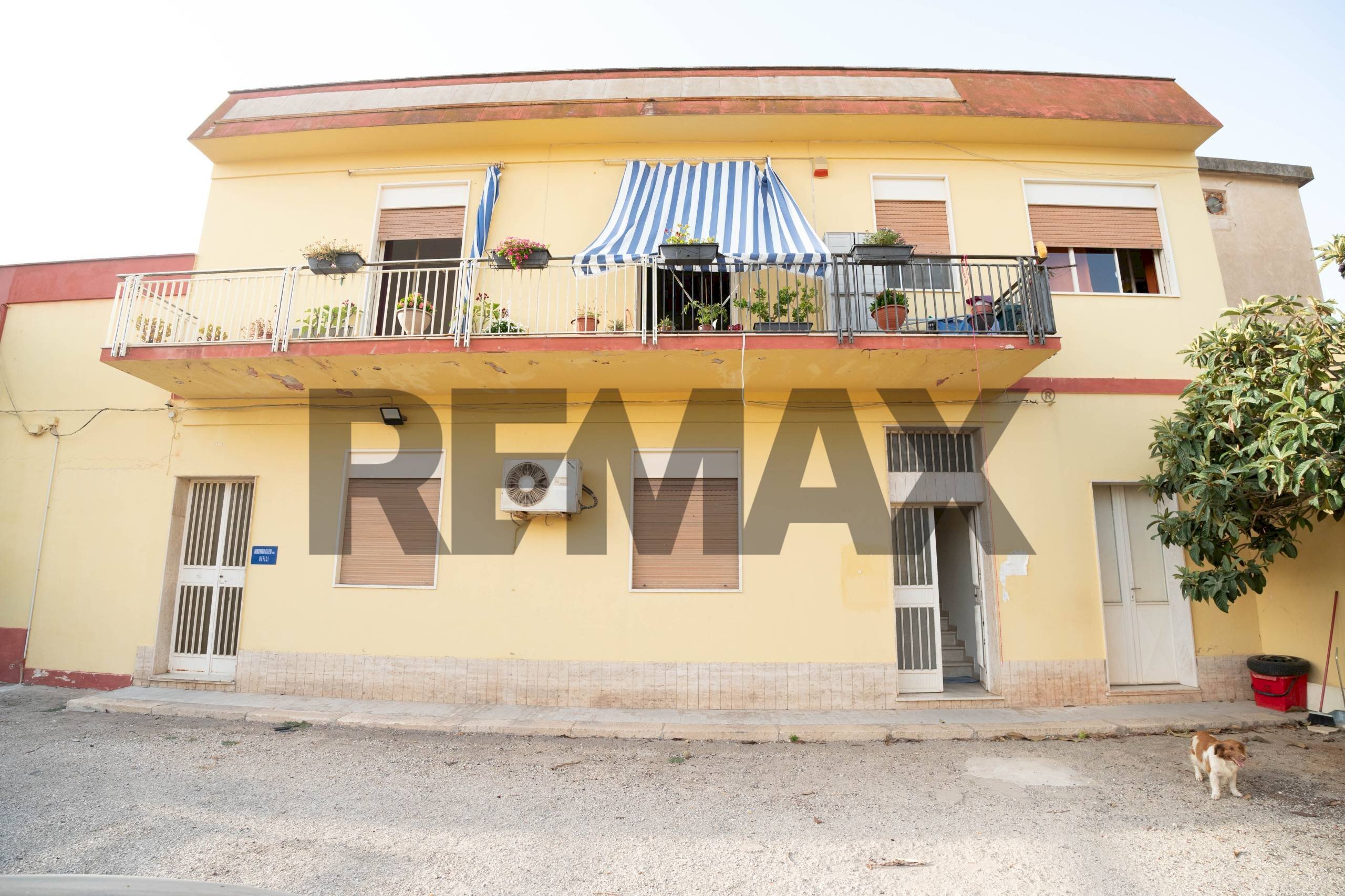 Edificio all\'aperto - Villa Strada Comunale Marangio
7, Vittoria - photo 2