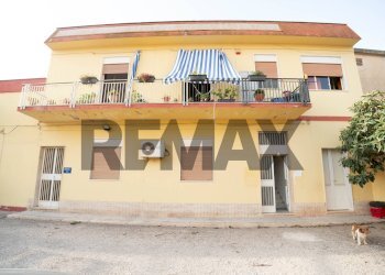 Edificio all\'aperto - Villa Strada Comunale Marangio
 
7, Vittoria - photo 1