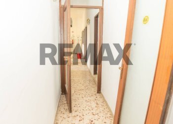 Hall / corridoio - Villa Strada Comunale Marangio
 
7, Vittoria - photo 36