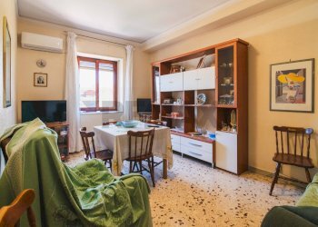 Sala da pranzo - Appartamento Via Del Rotolo
 
42, Catania - foto 1