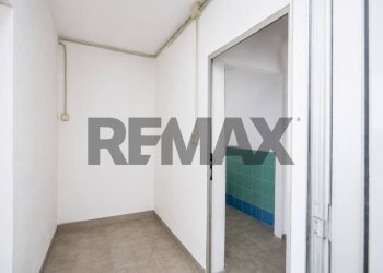 Hall / corridoio - Commercial Activity Via Delle Zagare
snc, Giarre - photo 7