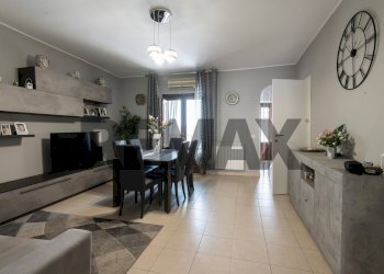 Sala da pranzo - Bilocale Via Madonna Della Stella
 
150, Caltagirone - foto 1