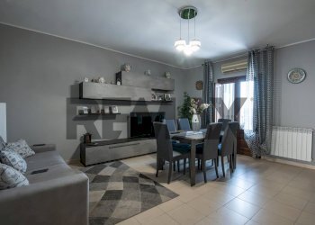 Sala da pranzo - Bilocale Via Madonna Della Stella
 
150, Caltagirone - foto 3