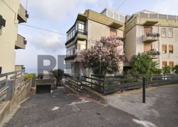 Edificio all\'aperto - Box Via Recupero
 
5, Aci Castello - photo 1