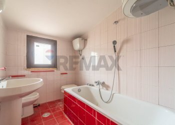 Bagno - Villa Via Pietro Fumaroli
2, Ladispoli - photo 16