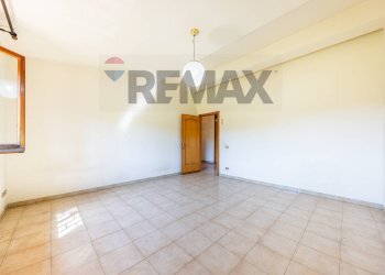 Stanza vuota - Villa VIA CASTAGNOLE
 
13, Marino - photo 33