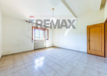 Stanza vuota - Villa VIA CASTAGNOLE
 
13, Marino - photo 34