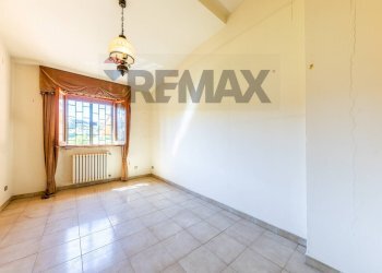 Stanza vuota - Villa VIA CASTAGNOLE
 
13, Marino - photo 35