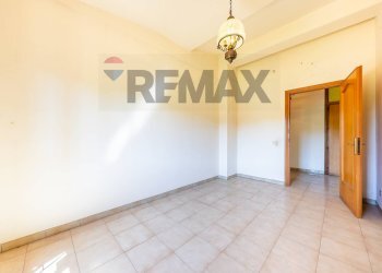 Stanza vuota - Villa VIA CASTAGNOLE
 
13, Marino - photo 38