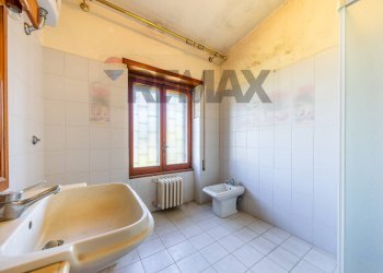 Bagno - Villa VIA CASTAGNOLE
 
13, Marino - photo 43