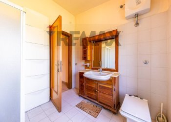 Bagno - Villa VIA CASTAGNOLE
 
13, Marino - photo 45
