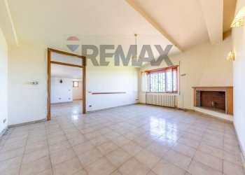 Stanza vuota - Villa VIA CASTAGNOLE
 
13, Marino - photo 47