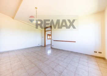Stanza vuota - Villa VIA CASTAGNOLE
 
13, Marino - photo 50