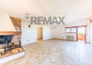 Stanza vuota - Villa VIA CASTAGNOLE
 
13, Marino - photo 53