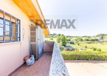 Balcone - Villa VIA CASTAGNOLE
 
13, Marino - photo 61