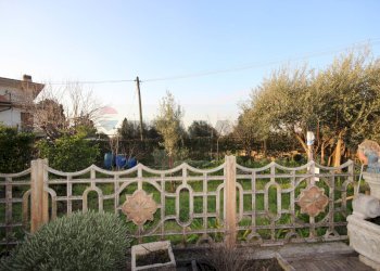 Giardino - Semi-detached house Via Vigne Di San Matteo
26, Roma - photo 16