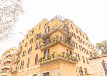 Edificio all\'aperto - Appartamento VIA CERVETERI
18, Roma - foto 4