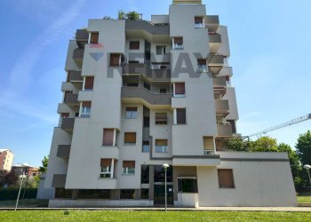 Edificio all\'aperto - Trilocale via valosa di sopra
 
23, Monza - foto 1