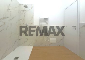 Bagno - Trilocale via valosa di sopra
 
23, Monza - foto 35