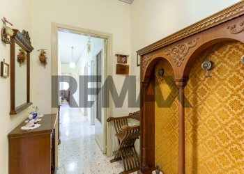 Hall / corridoio - Apartment Via Sebastiano Catania
 
316, Catania - photo 2