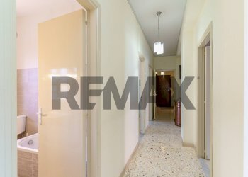 Hall / corridoio - Apartment Via Sebastiano Catania
 
316, Catania - photo 5