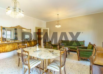 Sala da pranzo - Apartment Via Sebastiano Catania
 
316, Catania - photo 34