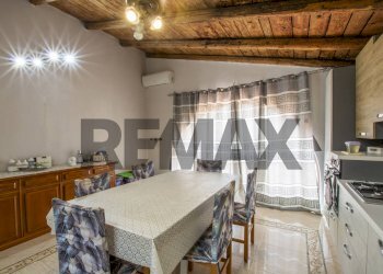 Sala da pranzo - Casa semi indipendente Traversa Torta
 
9, Siracusa - foto 31