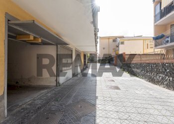 Edificio all\'aperto - Box VIA VITTORIO EMANUELE (VICO PREMUDA  )
 
1, Gravina di Catania - photo 1
