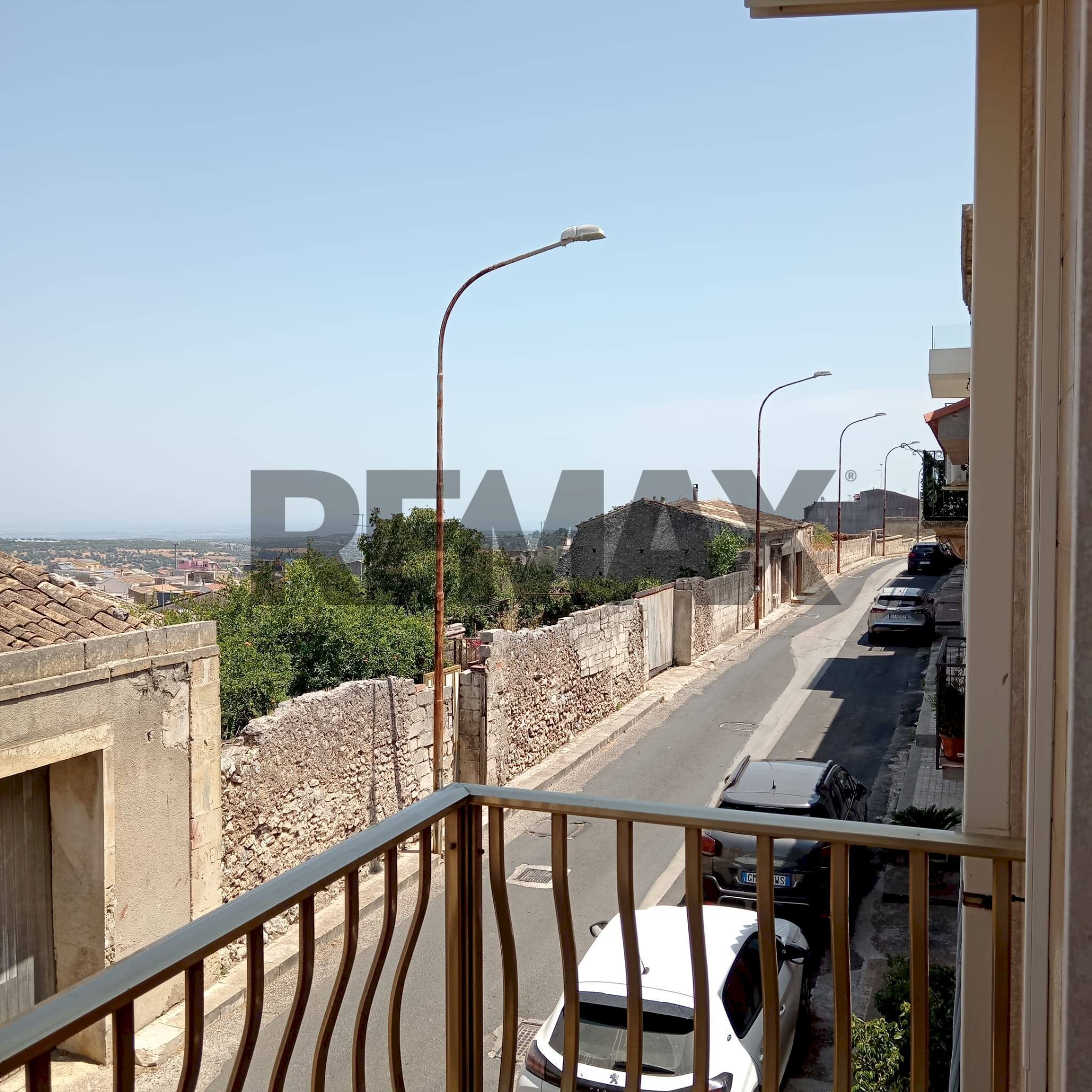 Balcone - Appartamento via Solferino
 
187, Canicattini Bagni - foto 1