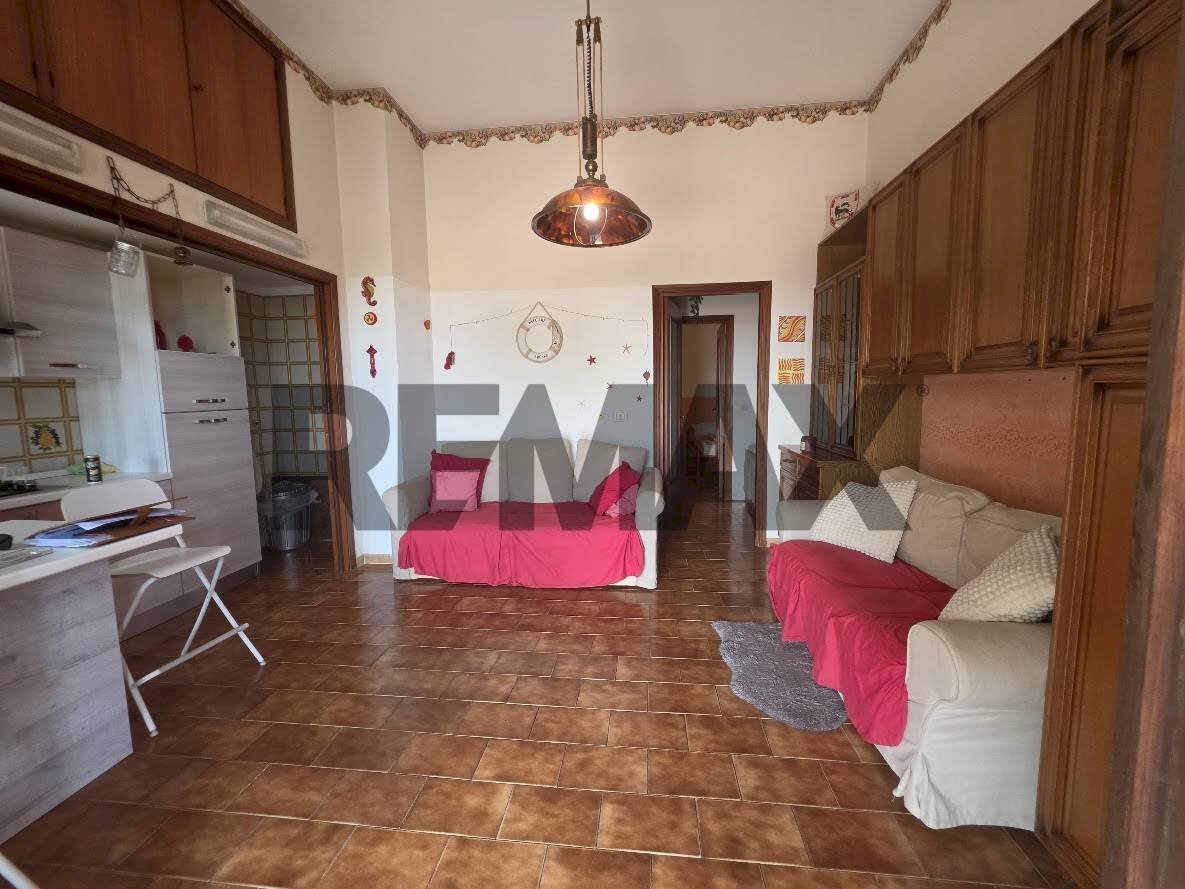 Soggiorno - Two-room apartment VIA SCALAZZA
14, Aci Castello - photo 3