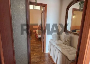 Hall / corridoio - Two-room apartment VIA SCALAZZA
 
14, Aci Castello - photo 6