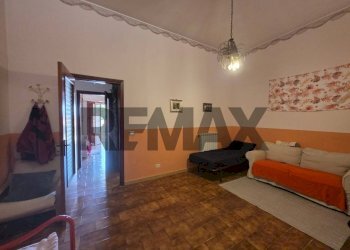 Soggiorno - Two-room apartment VIA SCALAZZA
 
14, Aci Castello - photo 14