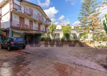 Edificio all\'aperto - Villa via america
 
11, Gravina di Catania - foto 4