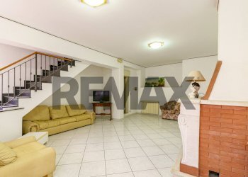 Soggiorno - Villa via america
 
11, Gravina di Catania - foto 25