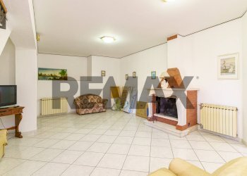 Soggiorno - Villa via america
 
11, Gravina di Catania - foto 26