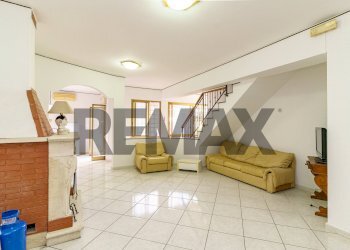 Soggiorno - Villa via america
 
11, Gravina di Catania - foto 27