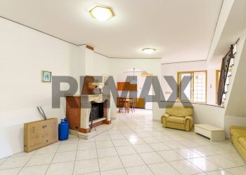 Soggiorno - Villa via america
 
11, Gravina di Catania - foto 28