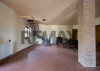 Sala da pranzo - Villa via sicilia
 
2, Nicolosi - foto 19