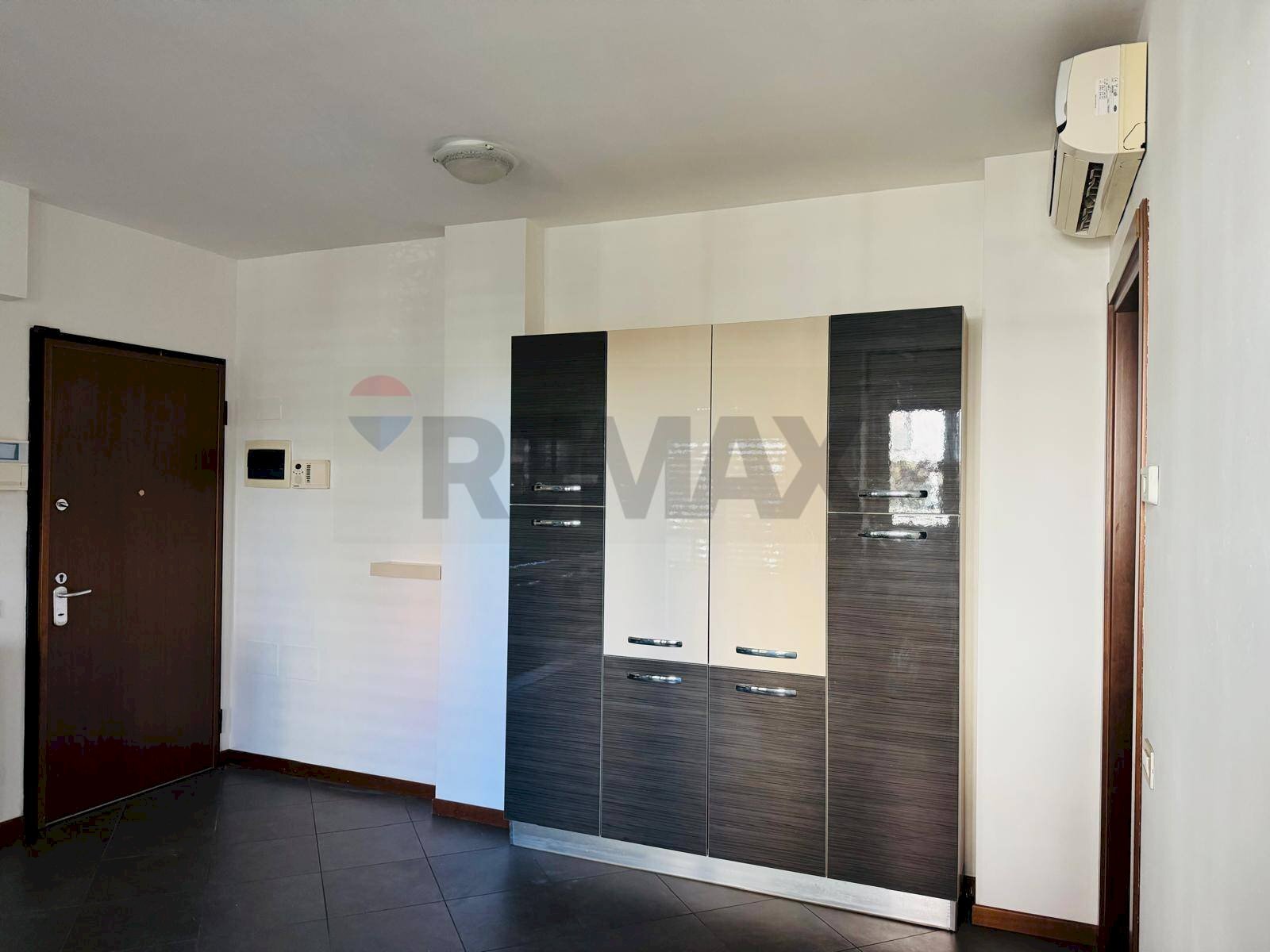 Zona giorno - Bilocale VIA CASSINARI
8, Milano - foto 3