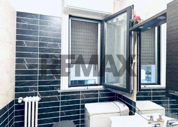 Bagno - Bilocale VIA CASSINARI
 
8, Milano - foto 9