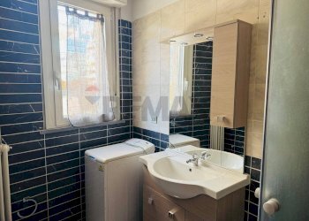 Bagno - Bilocale VIA CASSINARI
 
8, Milano - foto 10