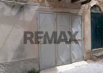 Dettagli - Box Via Suterese
 
27, Caltanissetta - foto 3