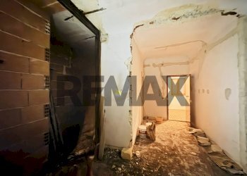 Hall / corridoio - Apartment Via Duca D'aosta
 
5, Sortino - photo 4