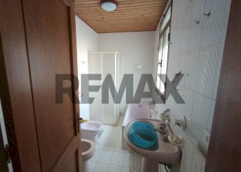 Bagno - Independent house Via Vittorio Emanuele Terzo
 
426, Canicattini Bagni - photo 6