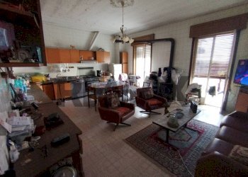 Sala da pranzo - Independent house Via Vittorio Emanuele Terzo
 
426, Canicattini Bagni - photo 32